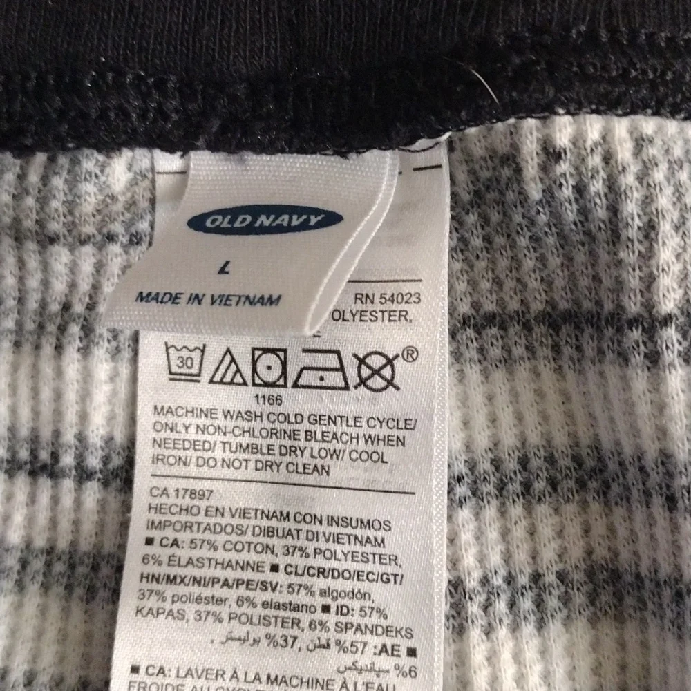 Old navy boy's pajama bottoms L